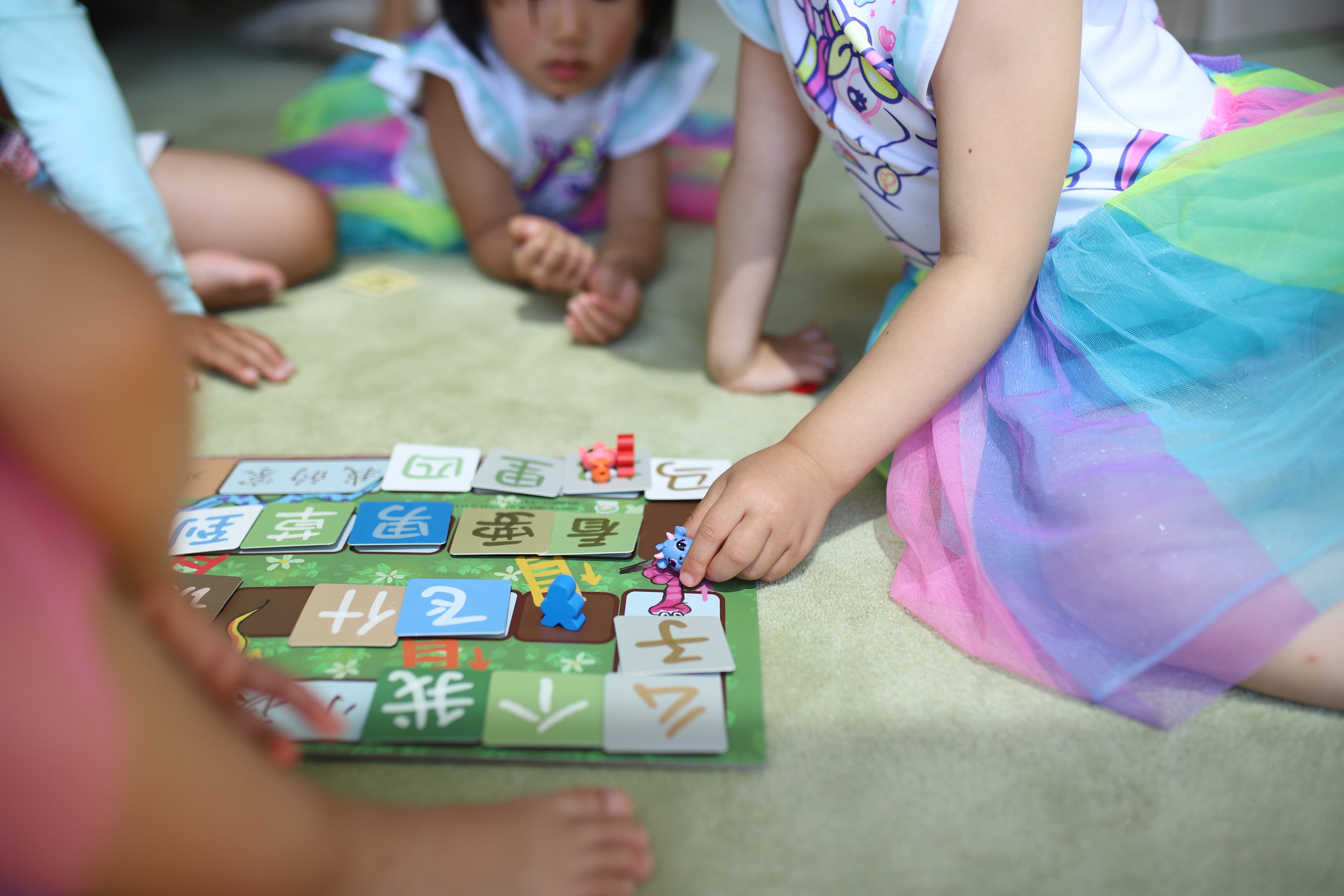 芽呀呀桌游- 汉字蛇形棋盘&字卡– 芽呀呀YaYaYa